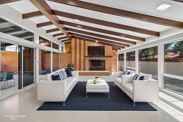 1813 Clare Dr, Alice, TX 78332