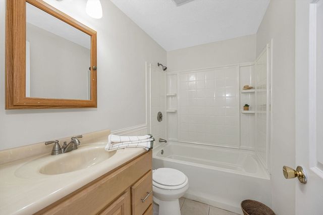 50 Glenwood Road, Tewksbury, MA 01876