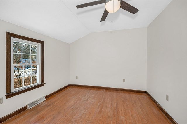 50 Glenwood Road, Tewksbury, MA 01876