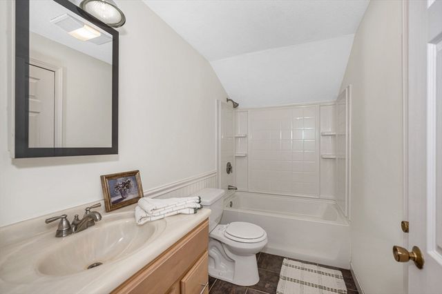 50 Glenwood Road, Tewksbury, MA 01876