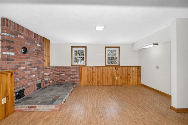 50 Glenwood Road, Tewksbury, MA 01876