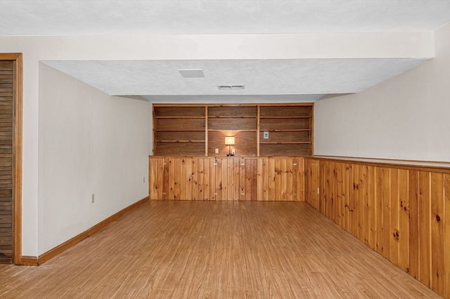 50 Glenwood Road, Tewksbury, MA 01876