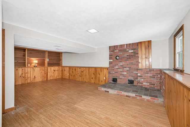 50 Glenwood Road, Tewksbury, MA 01876