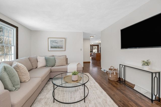 50 Glenwood Road, Tewksbury, MA 01876