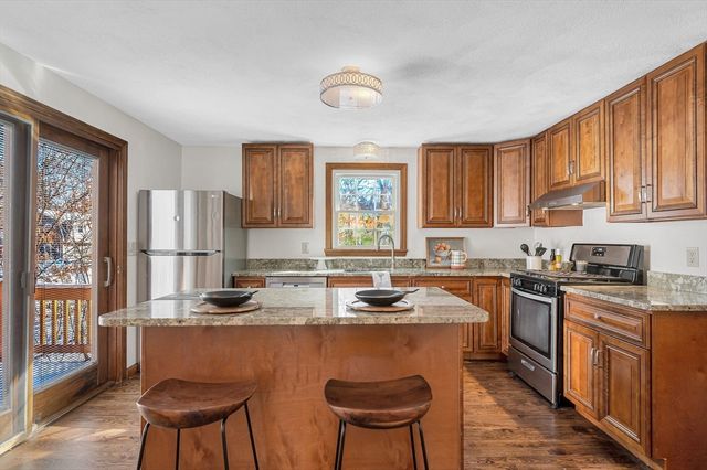 50 Glenwood Road, Tewksbury, MA 01876