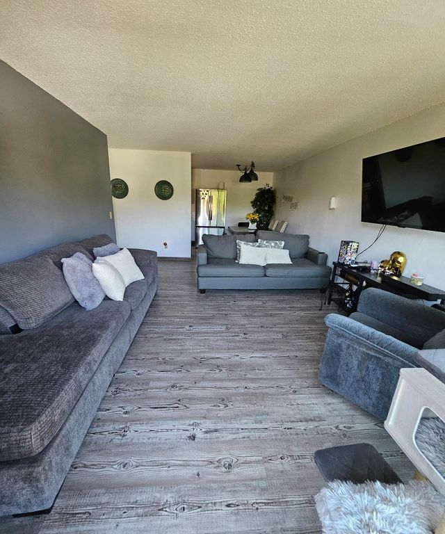 14620 Garrett Avenue 310, Apple Valley, MN 55124