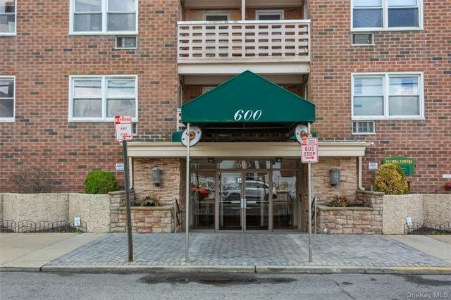 600 Shore Road 3S, Long Beach, NY 11561