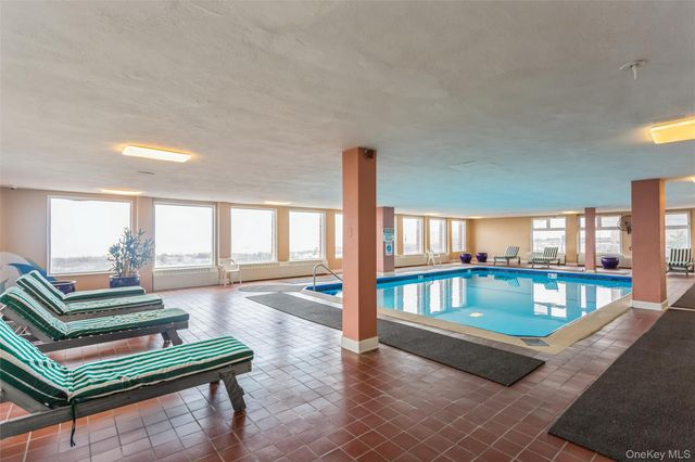 600 Shore Road 3S, Long Beach, NY 11561