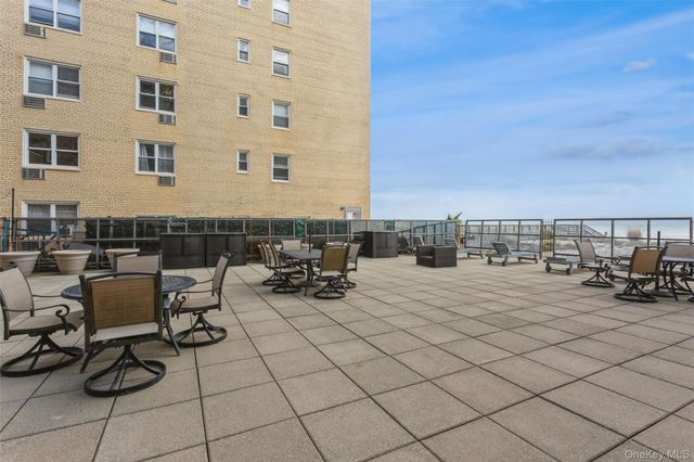 600 Shore Road 3S, Long Beach, NY 11561