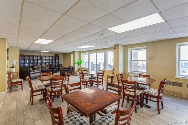 600 Shore Road 3S, Long Beach, NY 11561