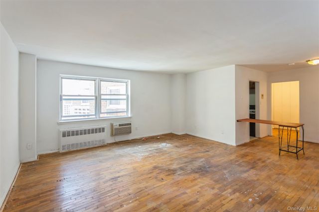 600 Shore Road 3S, Long Beach, NY 11561