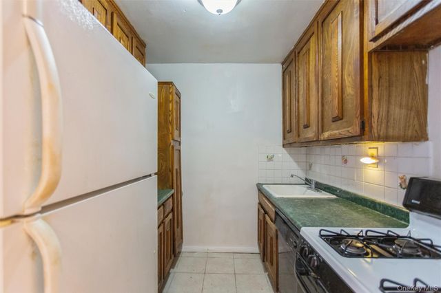 600 Shore Road 3S, Long Beach, NY 11561