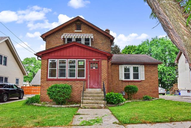 200 Schemmer STREET, Burlington, WI 53105