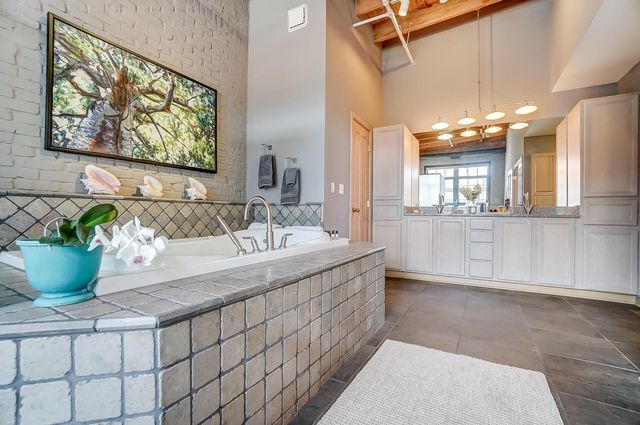 55 W Livingston Avenue, 305, Columbus, OH 43215