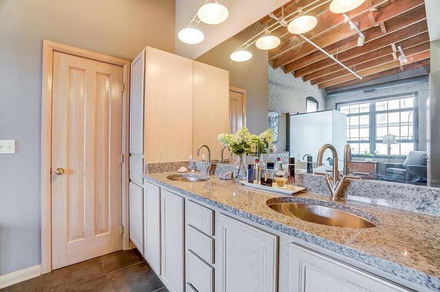 55 W Livingston Avenue, 305, Columbus, OH 43215