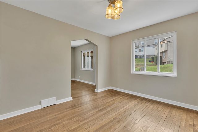 82 Mount Vernon Avenue, West View, PA 15229