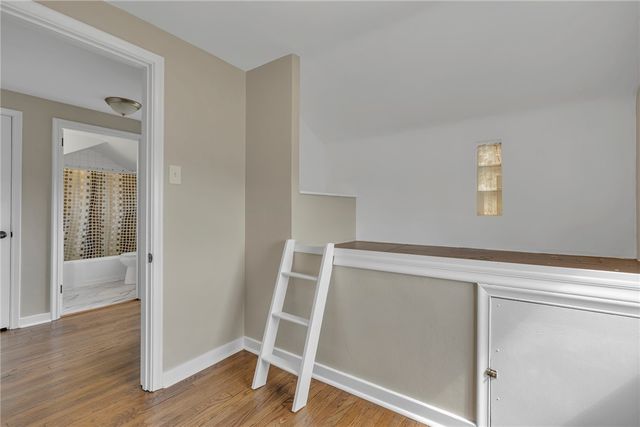 82 Mount Vernon Avenue, West View, PA 15229