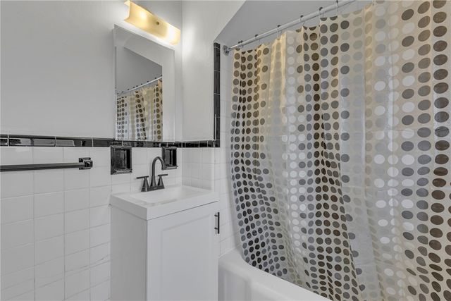 82 Mount Vernon Avenue, West View, PA 15229