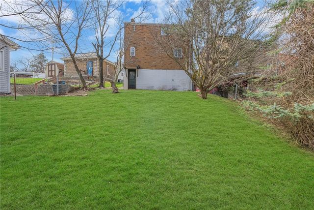 82 Mount Vernon Avenue, West View, PA 15229