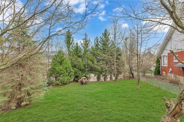 82 Mount Vernon Avenue, West View, PA 15229