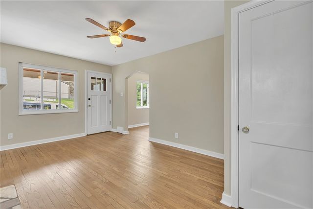 82 Mount Vernon Avenue, West View, PA 15229