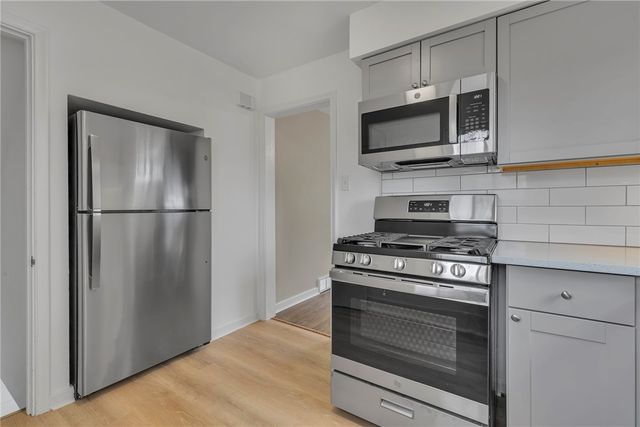 82 Mount Vernon Avenue, West View, PA 15229