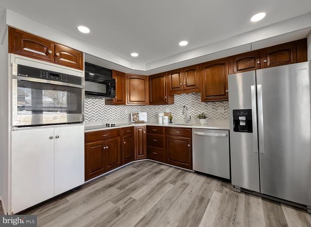 2419 PINEFIELD RD, Waldorf, MD 20601