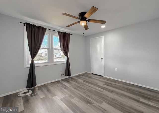 2419 PINEFIELD RD, Waldorf, MD 20601