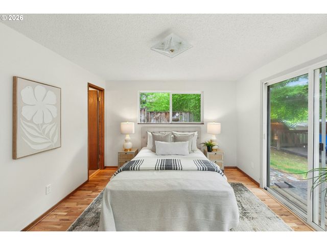 5540 Sw SEYMOUR St, Portland, OR 97221