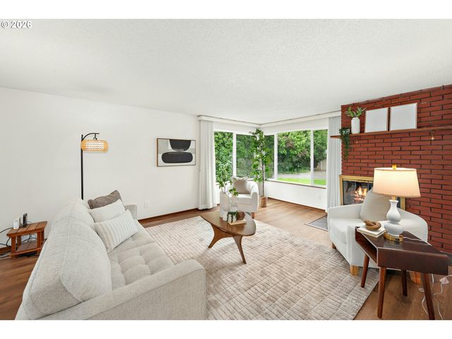 5540 Sw SEYMOUR St, Portland, OR 97221