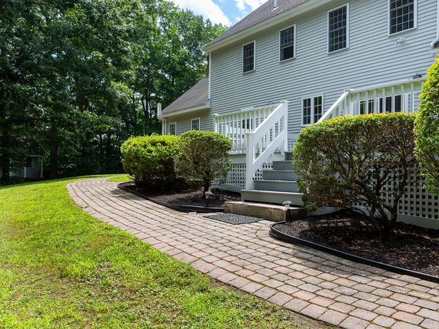 13 Cottonwood Road, Plaistow, NH 03865