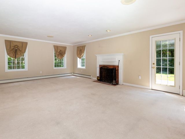 13 Cottonwood Road, Plaistow, NH 03865