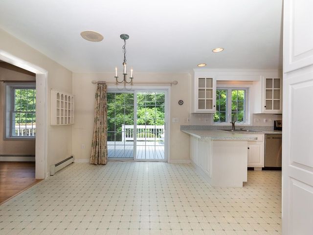13 Cottonwood Road, Plaistow, NH 03865