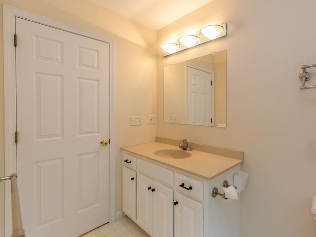 13 Cottonwood Road, Plaistow, NH 03865