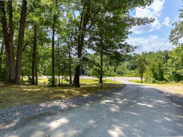 13 Cottonwood Road, Plaistow, NH 03865
