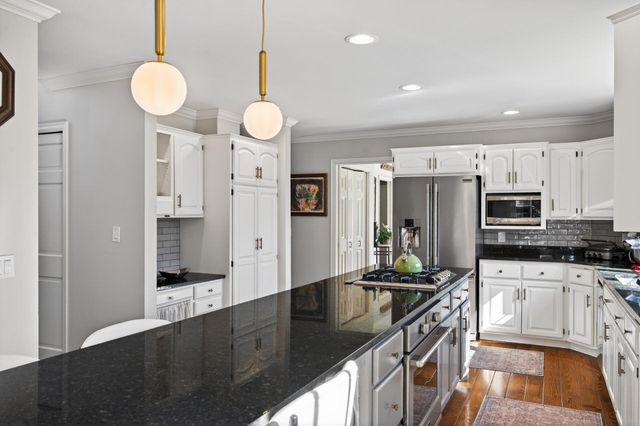 1504 Fairfield Road S, Minnetonka, MN 55305