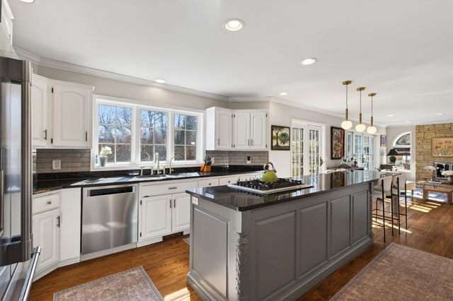 1504 Fairfield Road S, Minnetonka, MN 55305