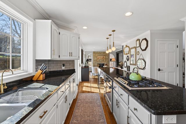 1504 Fairfield Road S, Minnetonka, MN 55305