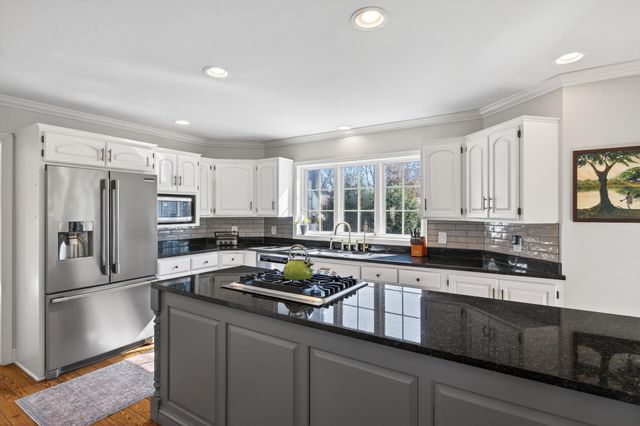 1504 Fairfield Road S, Minnetonka, MN 55305