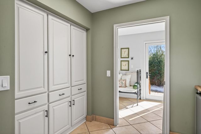 1504 Fairfield Road S, Minnetonka, MN 55305