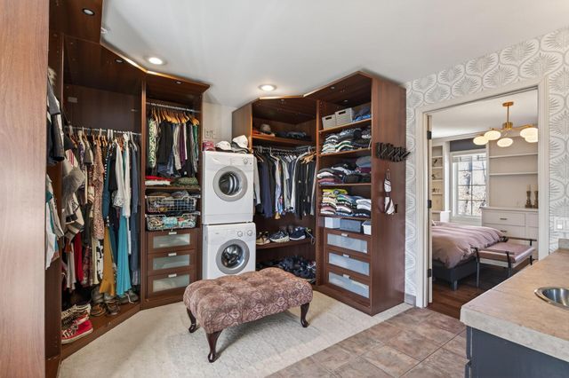 1504 Fairfield Road S, Minnetonka, MN 55305