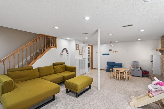 1504 Fairfield Road S, Minnetonka, MN 55305