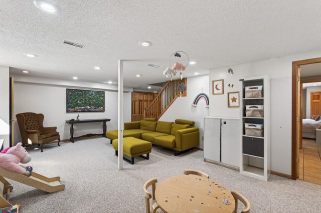 1504 Fairfield Road S, Minnetonka, MN 55305