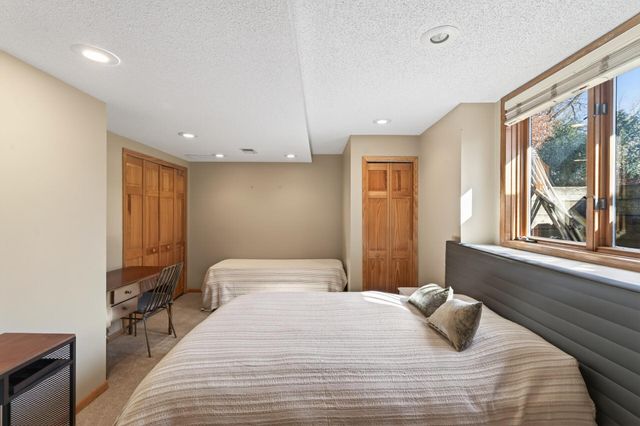 1504 Fairfield Road S, Minnetonka, MN 55305