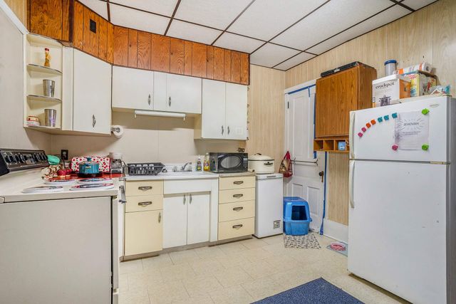 98 E Van Buren Street 9, Battle Creek, MI 49017