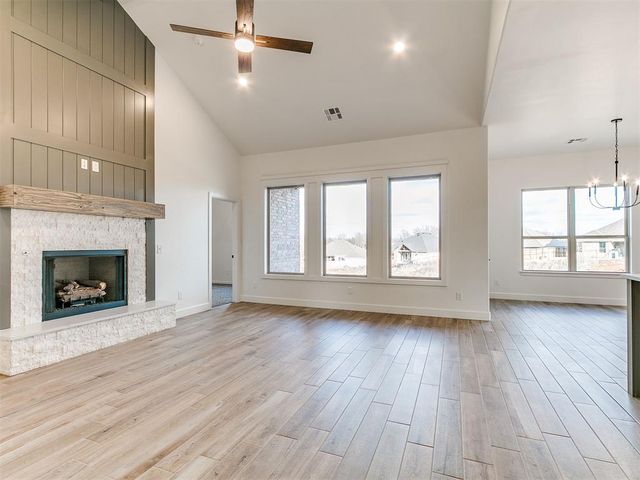 1901 Hollow Crest Court, Norman, OK 73071