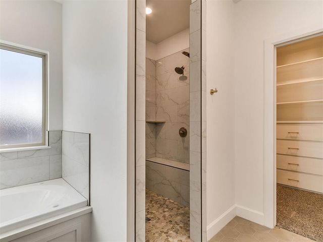 1901 Hollow Crest Court, Norman, OK 73071