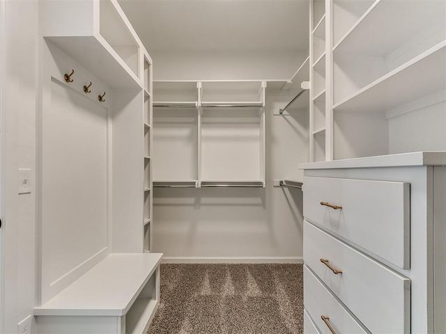 1901 Hollow Crest Court, Norman, OK 73071