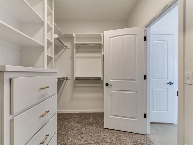 1901 Hollow Crest Court, Norman, OK 73071