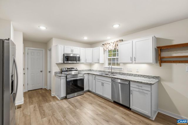 12 FAIRWOOD PL, Palmyra, VA 22963